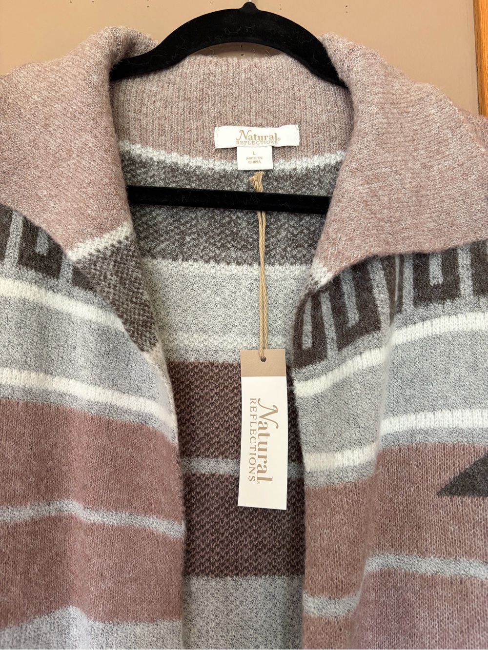 Boho Southwestern Aztec Open Front Cardigan Sweater in Dusty Rose, Gray, White - Picture 4 of 6